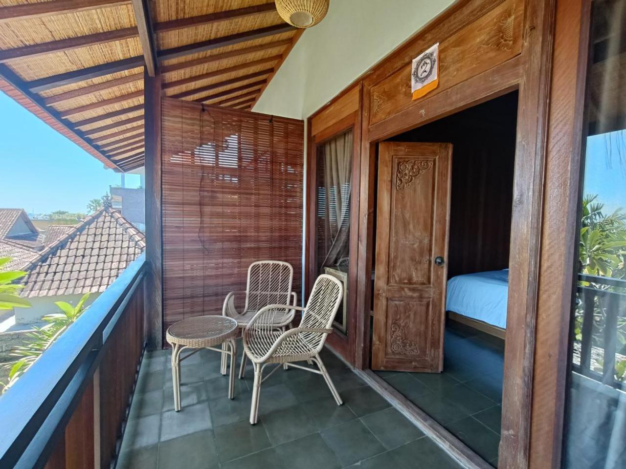 Putra'Lebah Amed Guest House エクステリア 写真