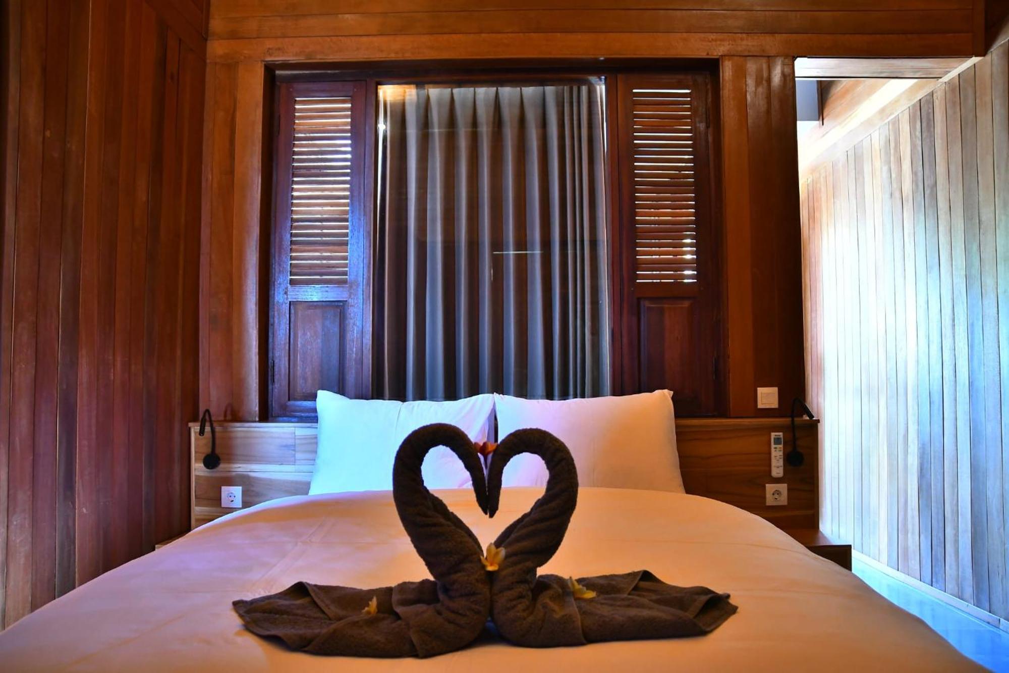 Putra'Lebah Amed Guest House エクステリア 写真