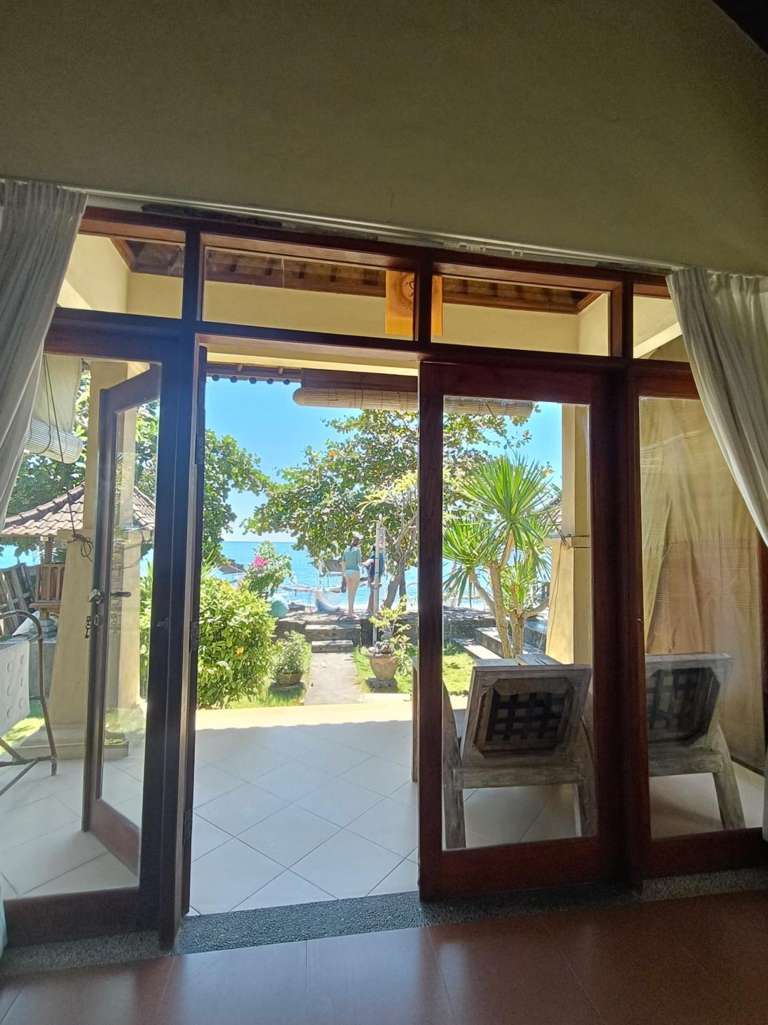 Putra'Lebah Amed Guest House エクステリア 写真