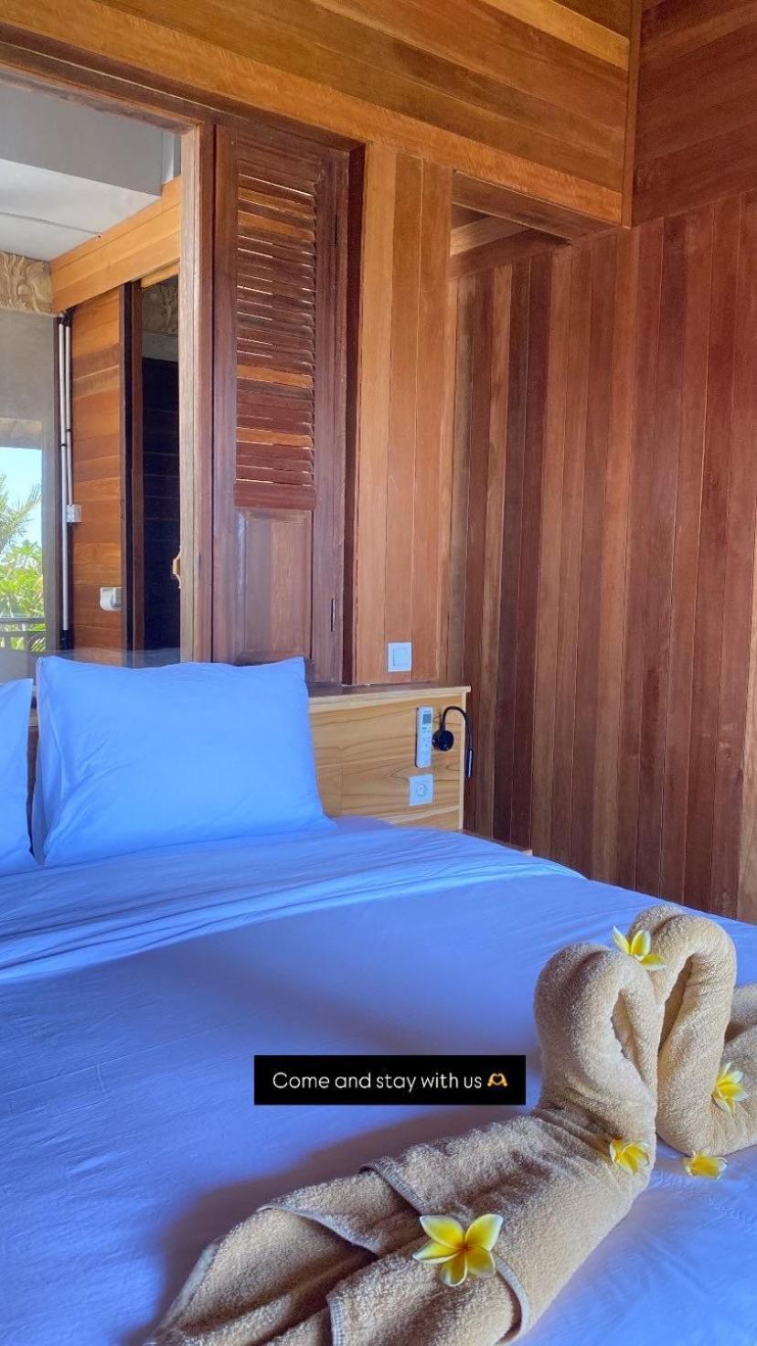 Putra'Lebah Amed Guest House エクステリア 写真
