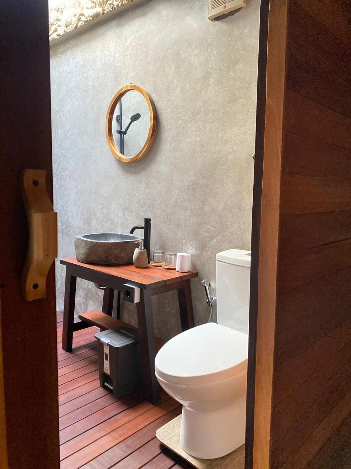 Putra'Lebah Amed Guest House エクステリア 写真