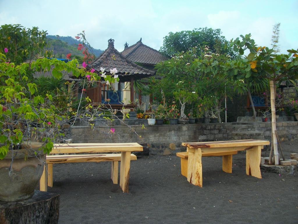 Putra'Lebah Amed Guest House 部屋 写真