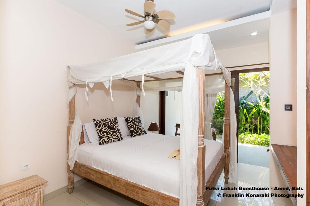 Putra'Lebah Amed Guest House エクステリア 写真
