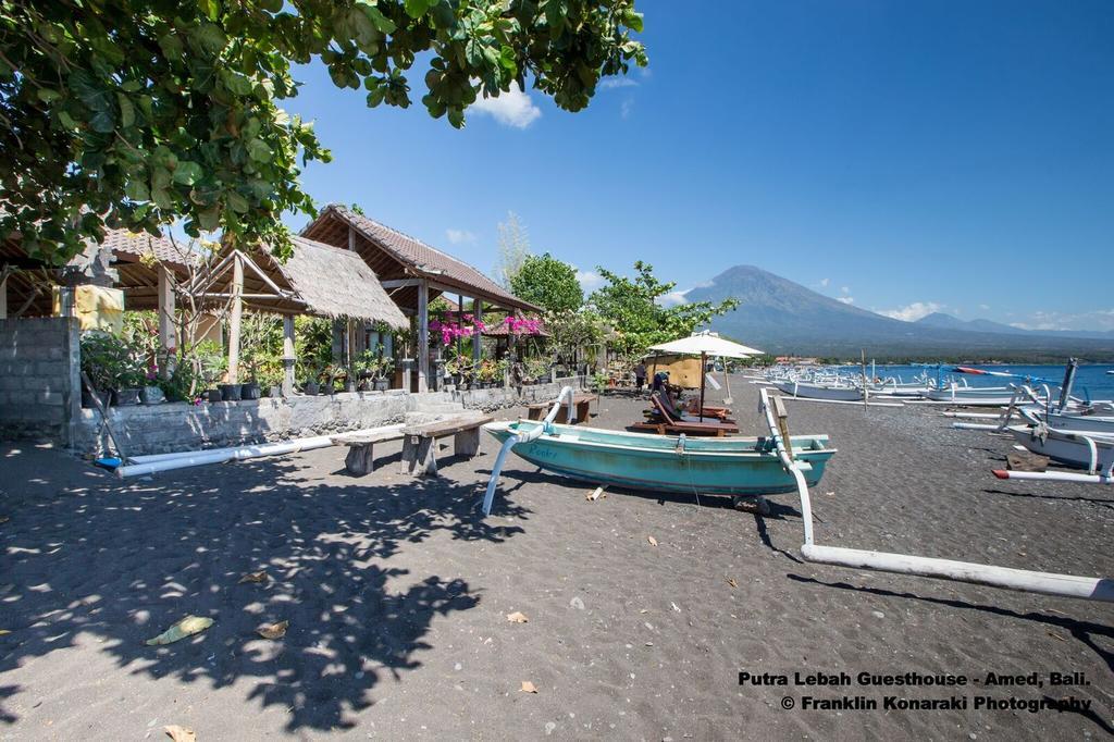 Putra'Lebah Amed Guest House エクステリア 写真