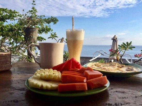 Putra'Lebah Amed Guest House エクステリア 写真