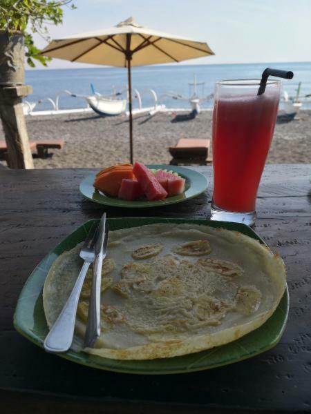 Putra'Lebah Amed Guest House エクステリア 写真